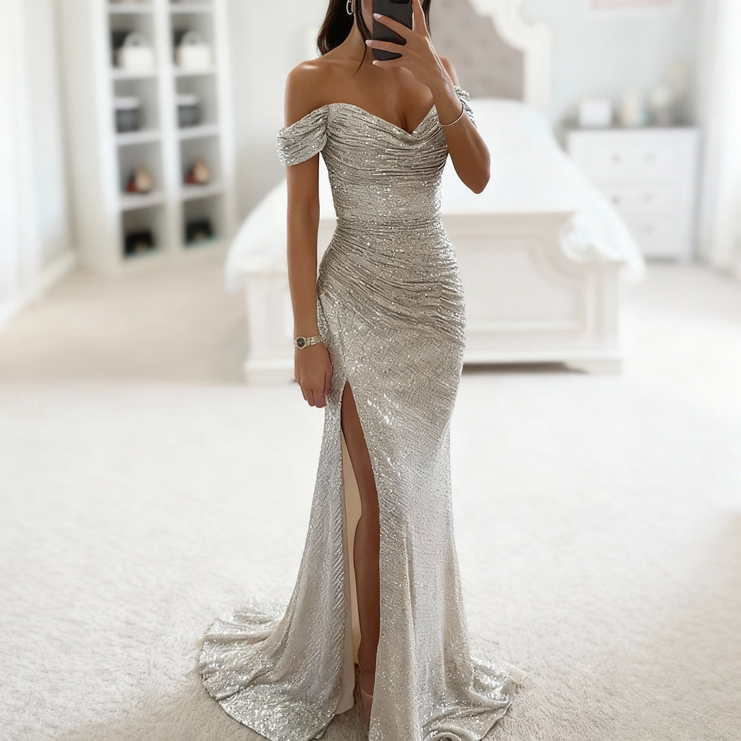 Drune | Off Shoulder Abendkleid mit Pailletten, Schlitz und Figurbetontem Schnitt für Damen