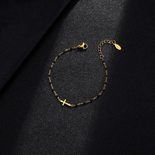 Drune | Goldfarbene Kreuzarmband
