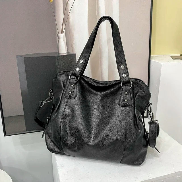 Drune – Hobo-Schultertasche aus Leder für Damen