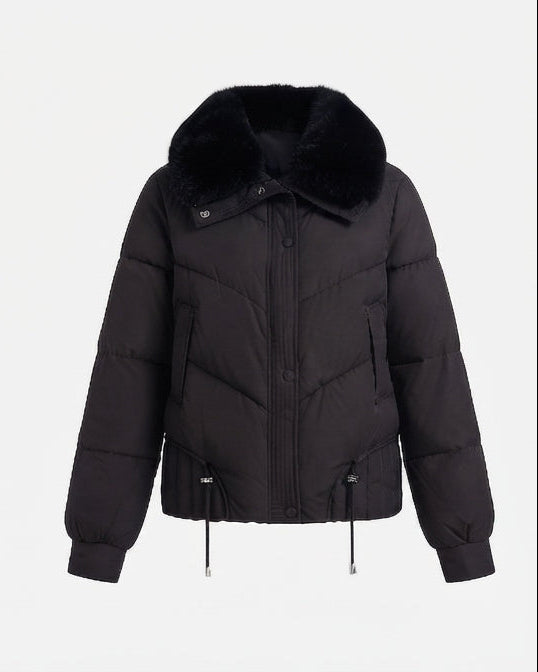Damen kurze boxy Steppjacke mit extra-weichem Schalkragen im Kunstfaser-Look und verstellbarem Saum