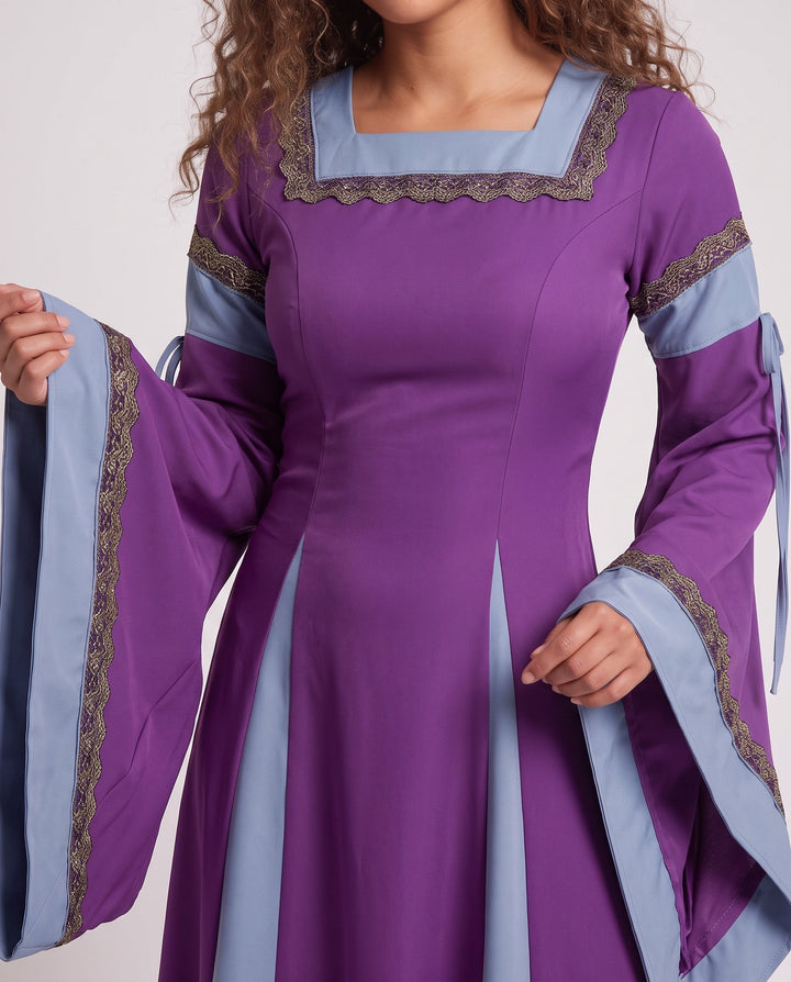 Damen Historisches Kleid mit langen, fließenden Ärmeln und dekorativem Schnürdetail Drune