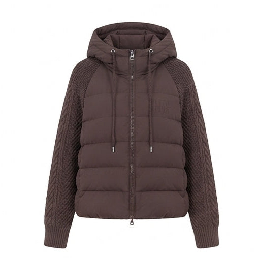 Damen kurz geschnittene gesteppte Hybridjacke mit Strickärmeln und Kapuze