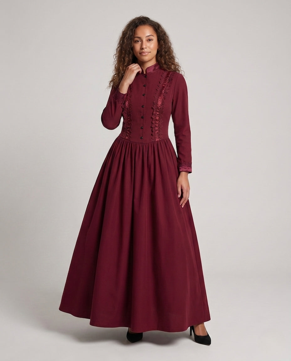 Damen Elegantes historisches Kleid mit detaillierter Blumenstickerei Drune