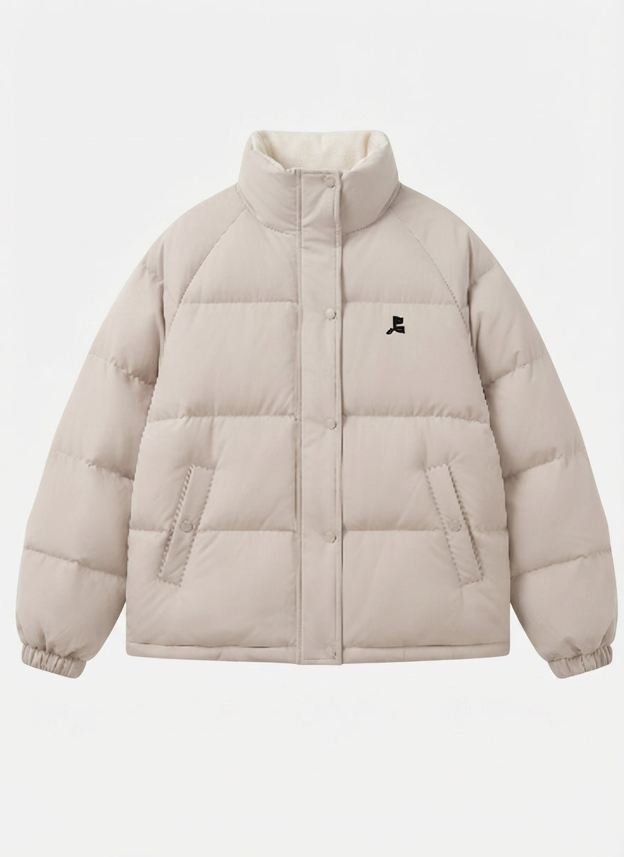 Damen kurze oversized gesteppte Jacke mit hochschließendem Kragen und verdeckter Druckknopfleiste
