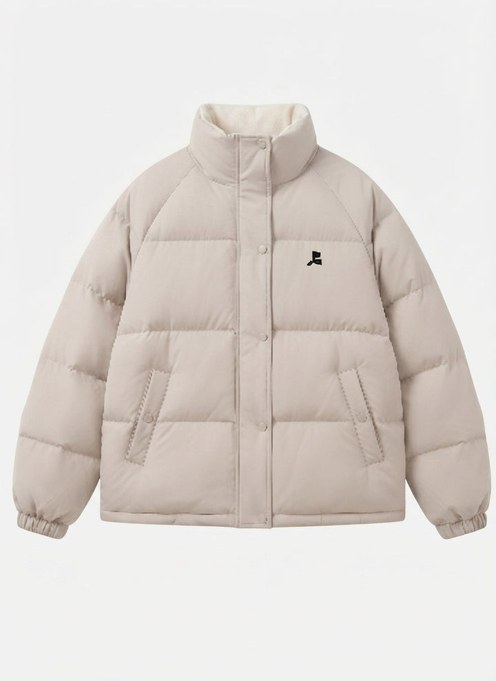 Damen kurze oversized gesteppte Jacke mit hochschließendem Kragen und verdeckter Druckknopfleiste