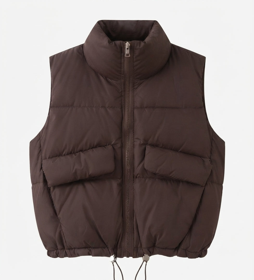 Damen kurze gep padded Steppweste mit hohem Stehkragen, zwei aufgesetzten Klappentaschen und verstellbarem Kordelzugsaum