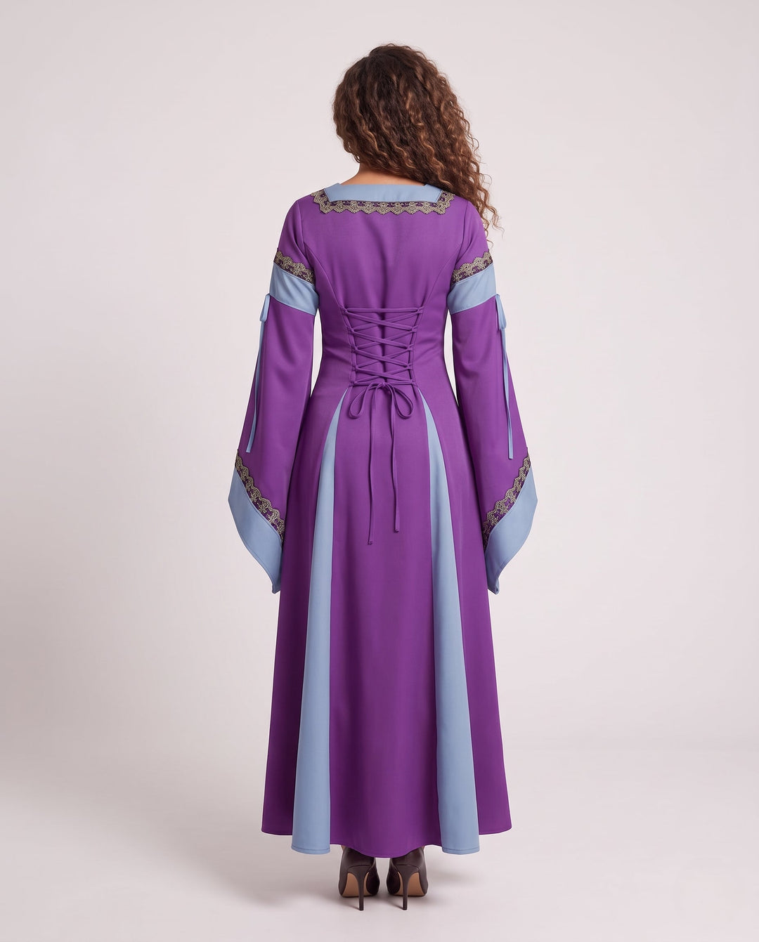 Damen Historisches Kleid mit langen, fließenden Ärmeln und dekorativem Schnürdetail Drune