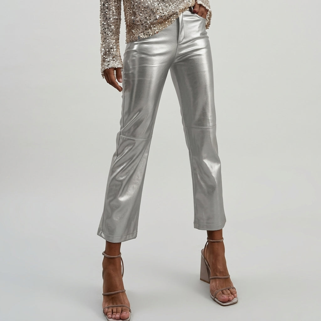 Drune | Metallic Kunstleder Geradeleg Cropped Hose