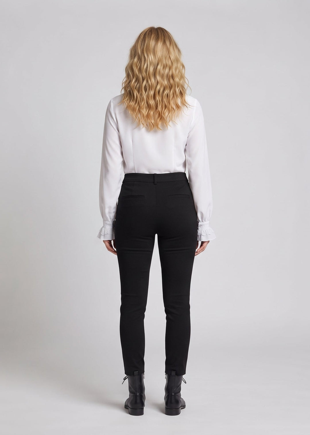 Damen Rüschenshirt mit elegantem Kragen Drune