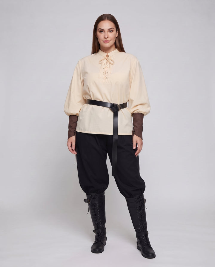 Damenhistorisches Kostümset mit eleganter geflochtener Bluse und weiten Hosen Drune