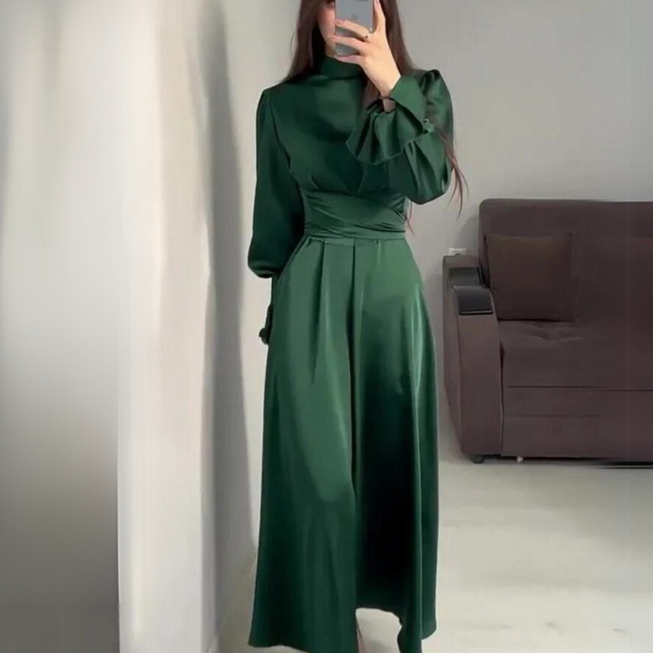Drune | Das Seidig Weiche Kleid mit Langen Ärmeln