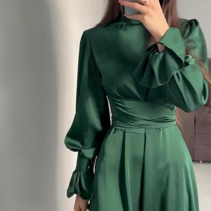 Drune | Das Seidig Weiche Kleid mit Langen Ärmeln
