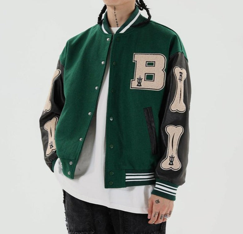 Drune | Grafik Varsity Bomberjacke mit Knochenärmeldesign