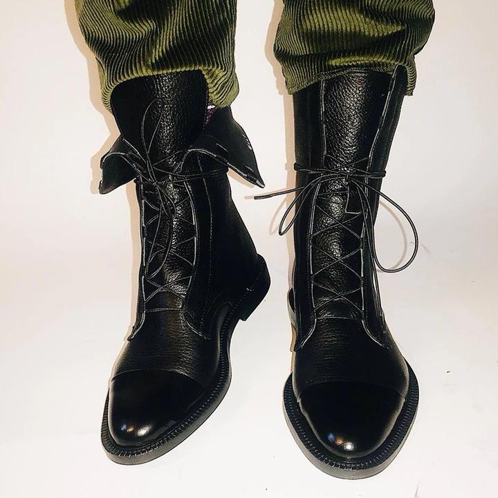 Drune | Stiefeletten Lackleder Schnürung Blockabsatz Weinlese Stil