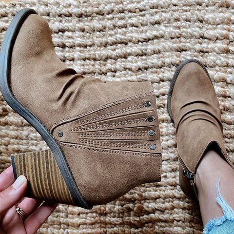 Drune | Maßgeschneiderte unterstützende orthopädische Stiefel