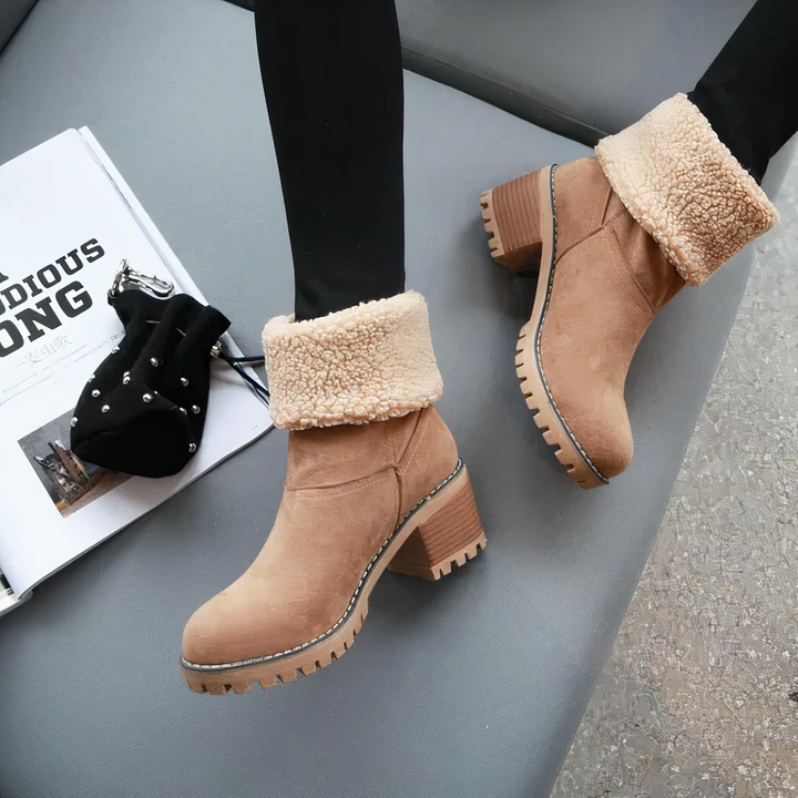 Drune | Absatzstiefel Mit Femininem Stil