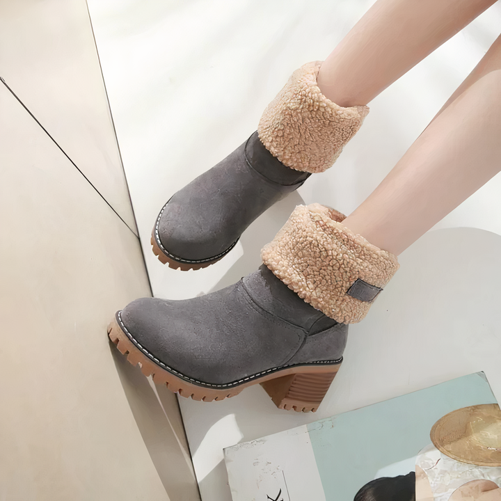 Drune | Absatzstiefel Mit Femininem Stil