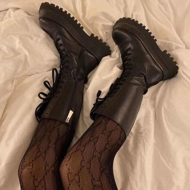 Drune | Hohe Stiefel Damen Schwarz mit Schnürung Tracksohle