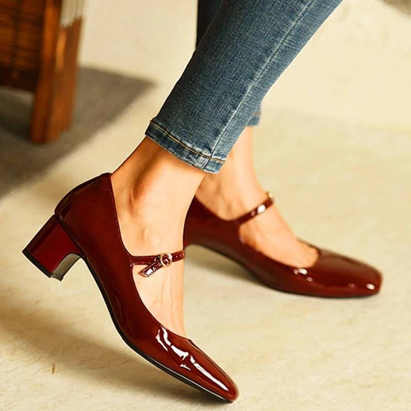 Drune | Schuhe mit Glänzendem Blockabsatz
