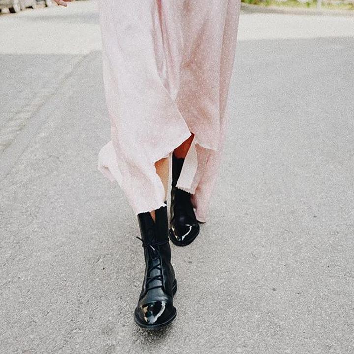 Drune | Stiefeletten Lackleder Schnürung Blockabsatz Weinlese Stil