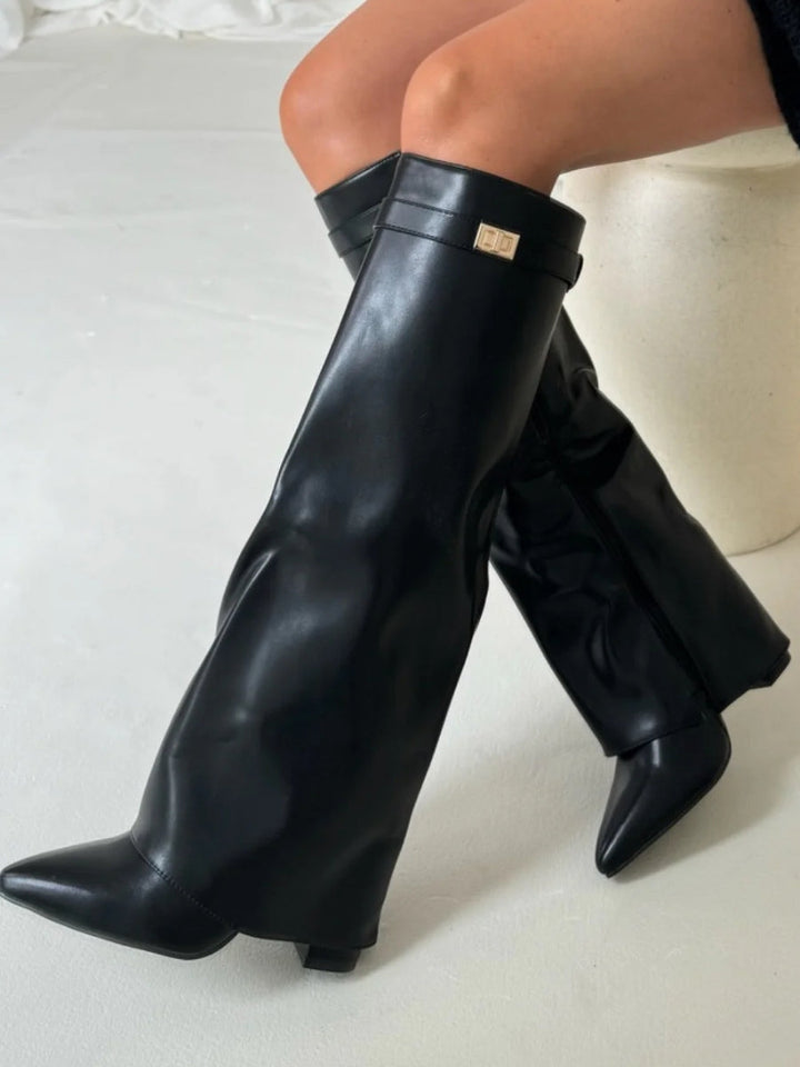 Hohe Stiefel aus PU-Leder - Spitzes Ende - Stiefel mit Absatz - Stiefel mit weitem Schaft Drune