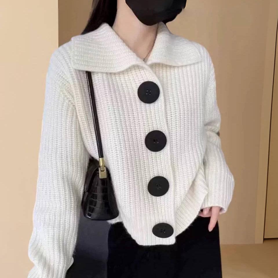 Drune | Gemütlicher Weißer Pullover mit Langen Ärmeln