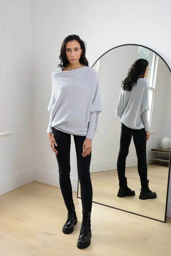 Drune | Asymmetrischer Damenpullover mit eleganter Drapierung