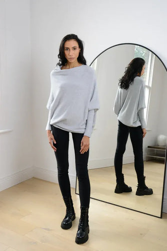 Drune | Asymmetrischer Damenpullover mit eleganter Drapierung