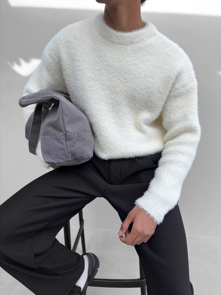 Drune | Wardrobe Luxus Flauschiger Strickpullover in Ecru
