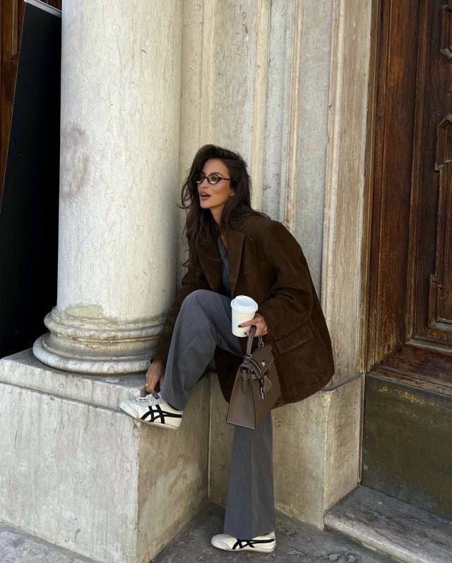 Drune | Braune Jacke in Wildleder Optik Eleganz und Komfort für Kühle Tage