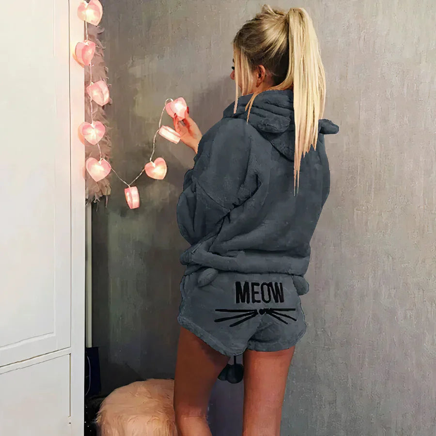Drune | damen pyjama oberteil und shorts set