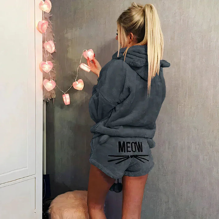 Drune | damen pyjama oberteil und shorts set