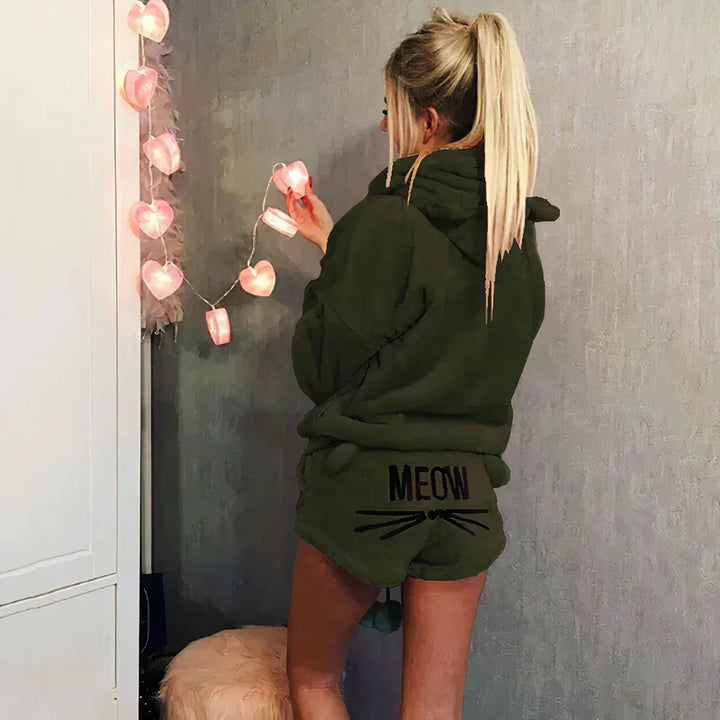 Drune | damen pyjama oberteil und shorts set