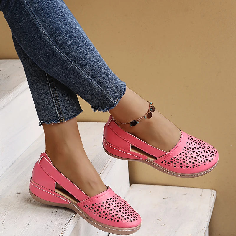 Drune | Perforierte Slip-On Ballerinas