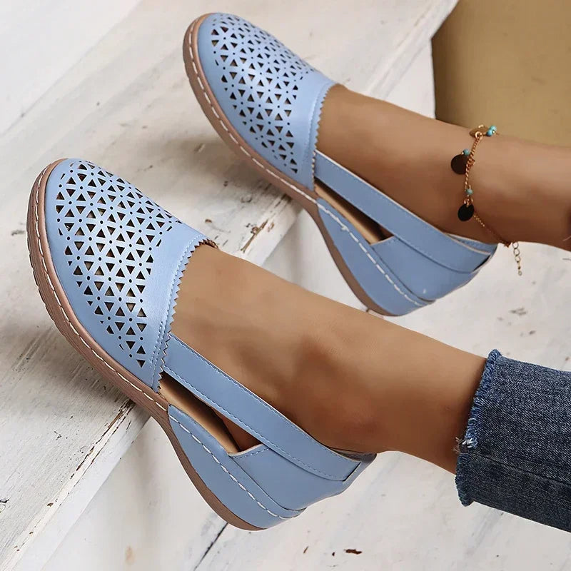 Drune | Perforierte Slip-On Ballerinas