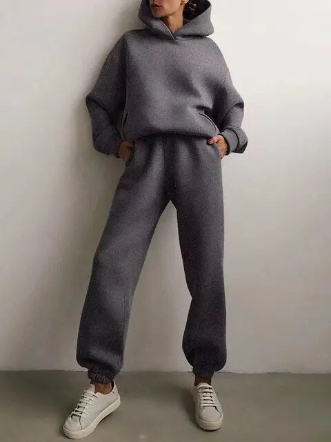 Drune | Bequemer Hoodie & Jogginghose