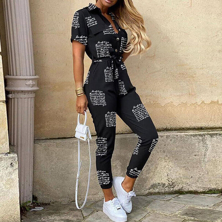 Drune | Jumpsuit mit Frisur Upgrade deine Sommergarderobe mit unserem stylischen Jumpsuit mit Frisur