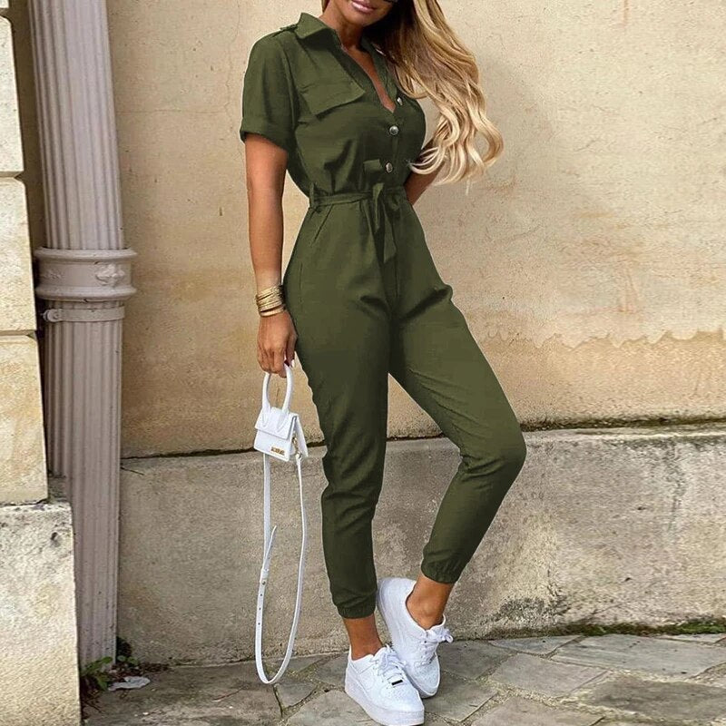 Drune | Jumpsuit mit Frisur Upgrade deine Sommergarderobe mit unserem stylischen Jumpsuit mit Frisur