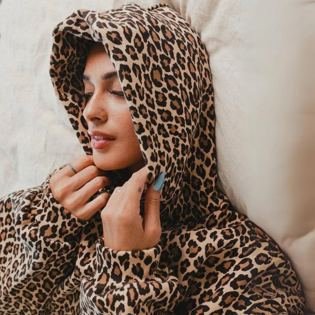 Drune | Luxe Damen Kapuzenpullover mit Pantherdruck