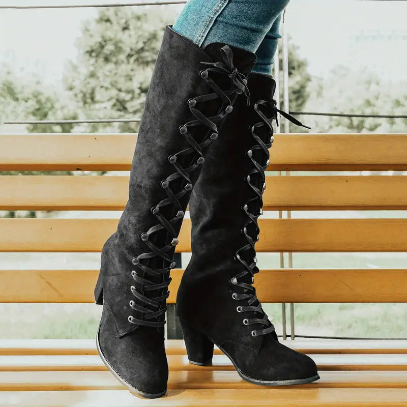 Langer Damen-Stiefel mit hohem Absatz Drune