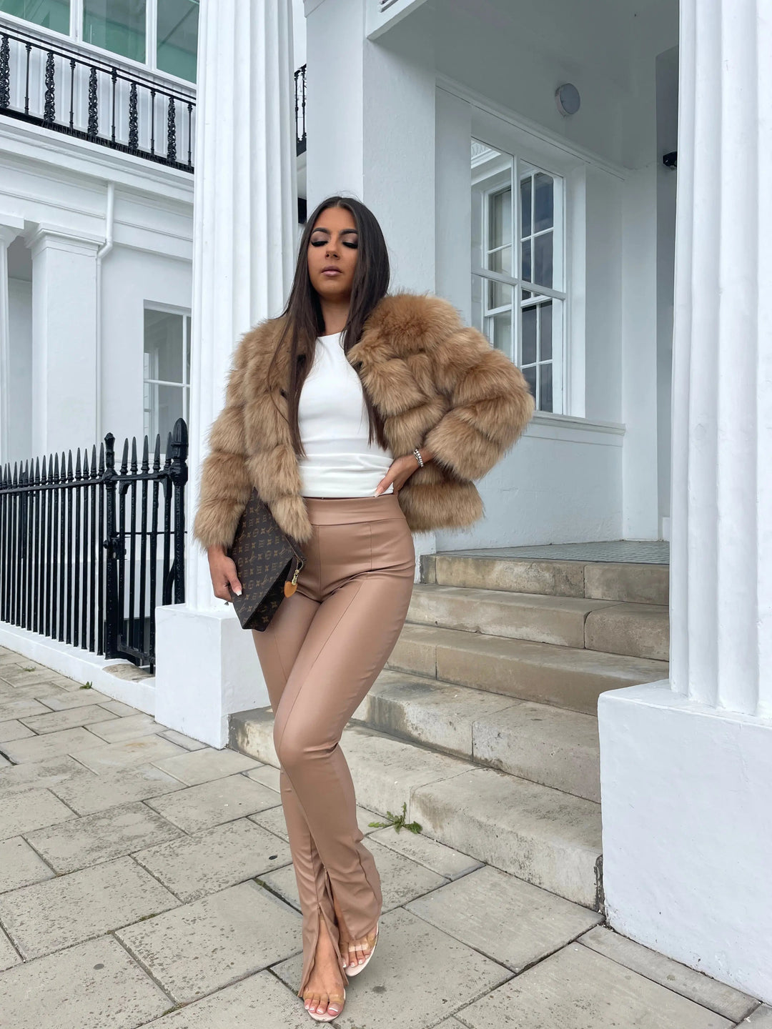 Drune | Damen Hochwertiger Imitasionspelz Winterjacke mit Luxuriösem Design und Bequemem Schnitt