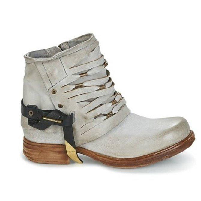 Drune | Elegante Knöchelstiefel mit Absatz für einen femininen Look