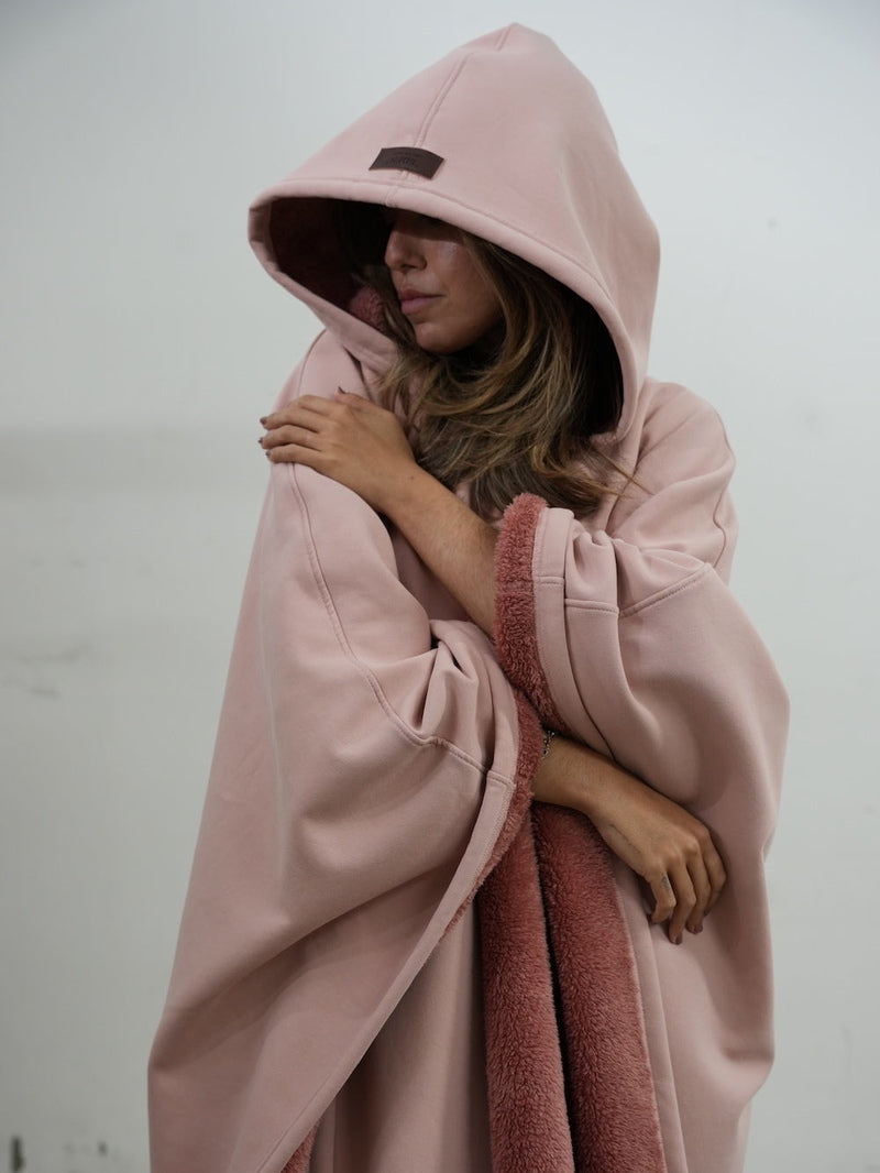 Drune | Luxuriöser Fleece-Poncho mit Kapuze für ultimativen Komfort