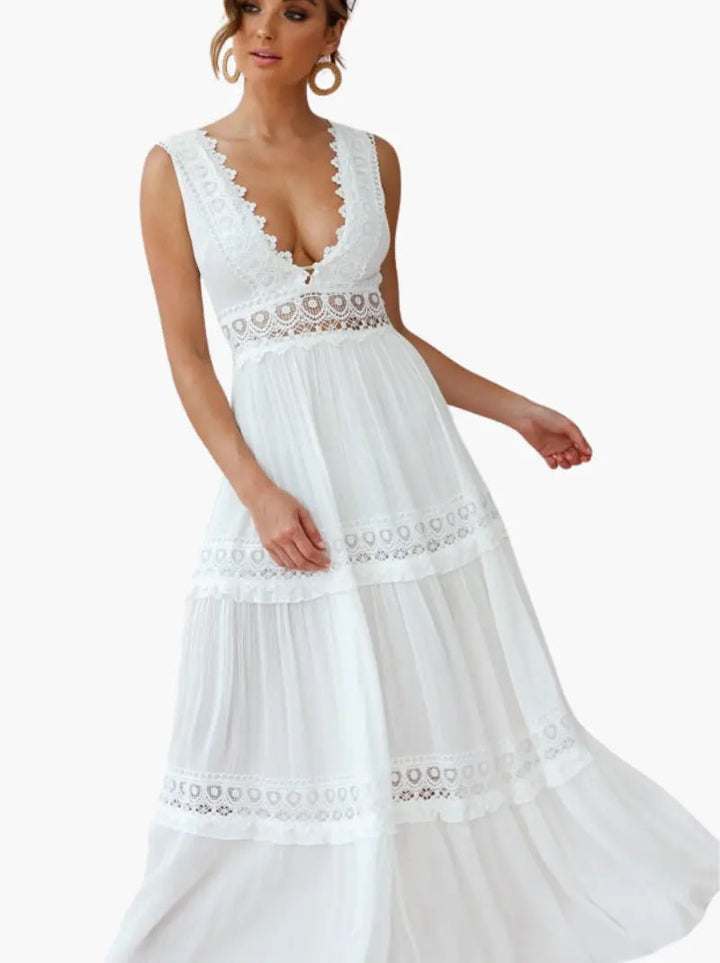 Drune | Weißes Boho Maxikleid Mit Häkeleinsätzen & Tiefem V-Ausschnitt