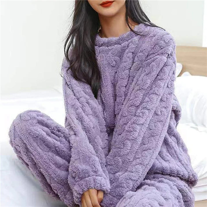 Drune | delig Damen Pyjamaset aus Fleece - weiche und warme Loungewear für kalte Abende