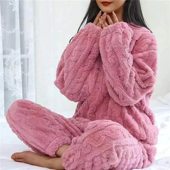 Drune | delig Damen Pyjamaset aus Fleece - weiche und warme Loungewear für kalte Abende