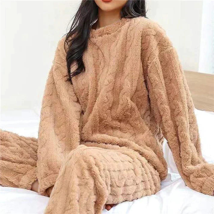Drune | delig Damen Pyjamaset aus Fleece - weiche und warme Loungewear für kalte Abende