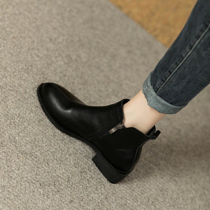 Drune | Stylische Knöchelstiefel mit Reißverschluss und modernen Details