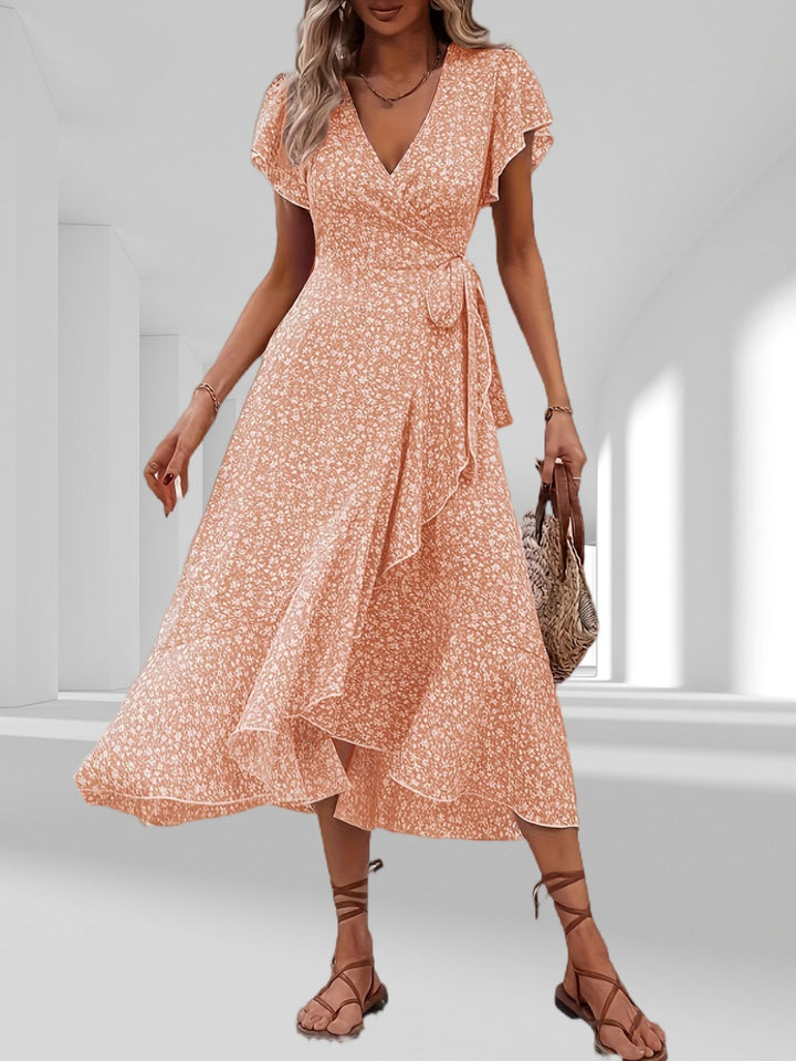 Drune | Adored By You Floral Midi Kleid mit Gänseblümchen
