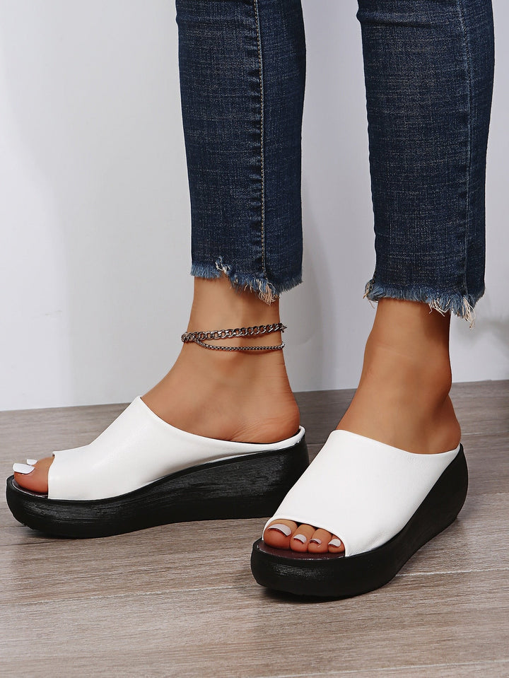 Drune | Bequeme Hausschuhe für Damen